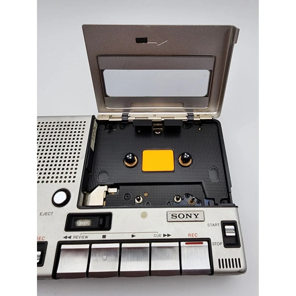 Sony TC-150 Cassette-Corder Portable Tape Recorder Silver Made in Japan Parts